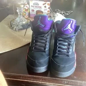 Im selling Jordan 5s black red and purple size 10 men for 200 Air Jordan 5 Trainers | Online Air Jordan Sneakers | Laced main image 4